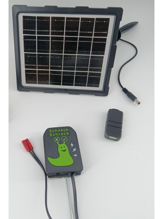 Solarmodul mit Akkuanschluss für elektrischen Schneckenzaun