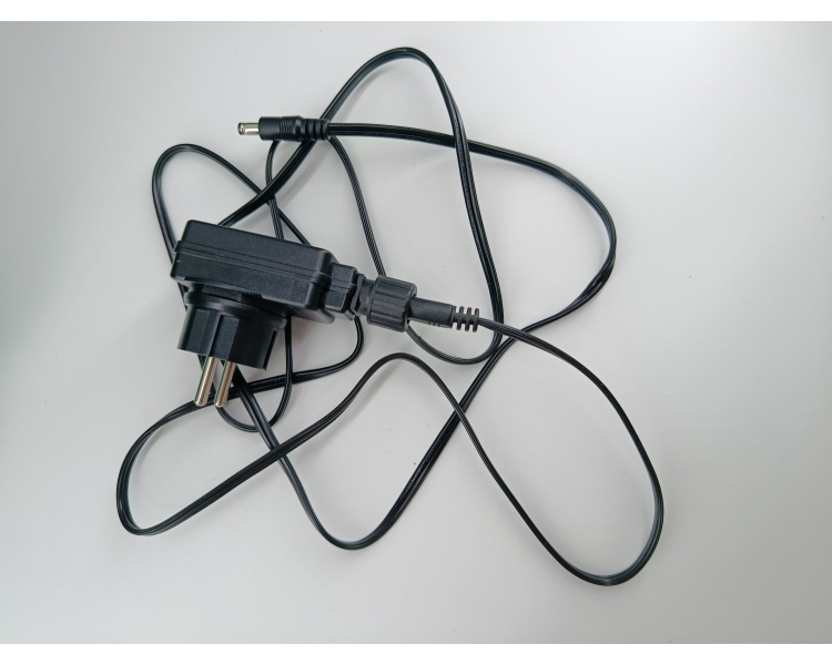 02_netzteil_mit_kabelsalat