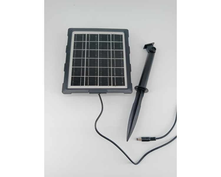 02_solarmodul_mit_erdspiess